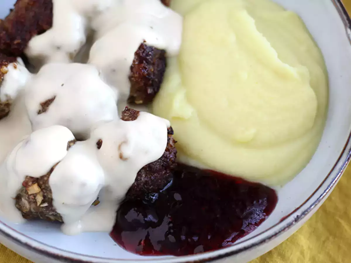 Ikea köttbullar med vit sås - foto 2