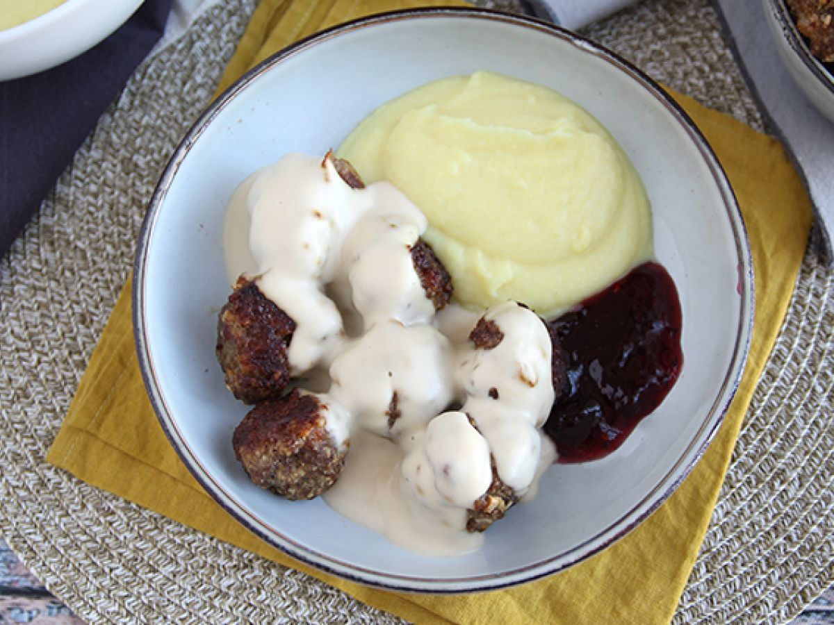 Ikea köttbullar med vit sås - foto 3