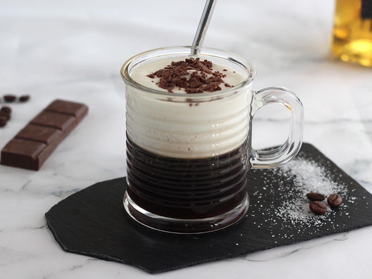 Irish Coffee (kaffe med whisky och vispgrädde) - foto 4