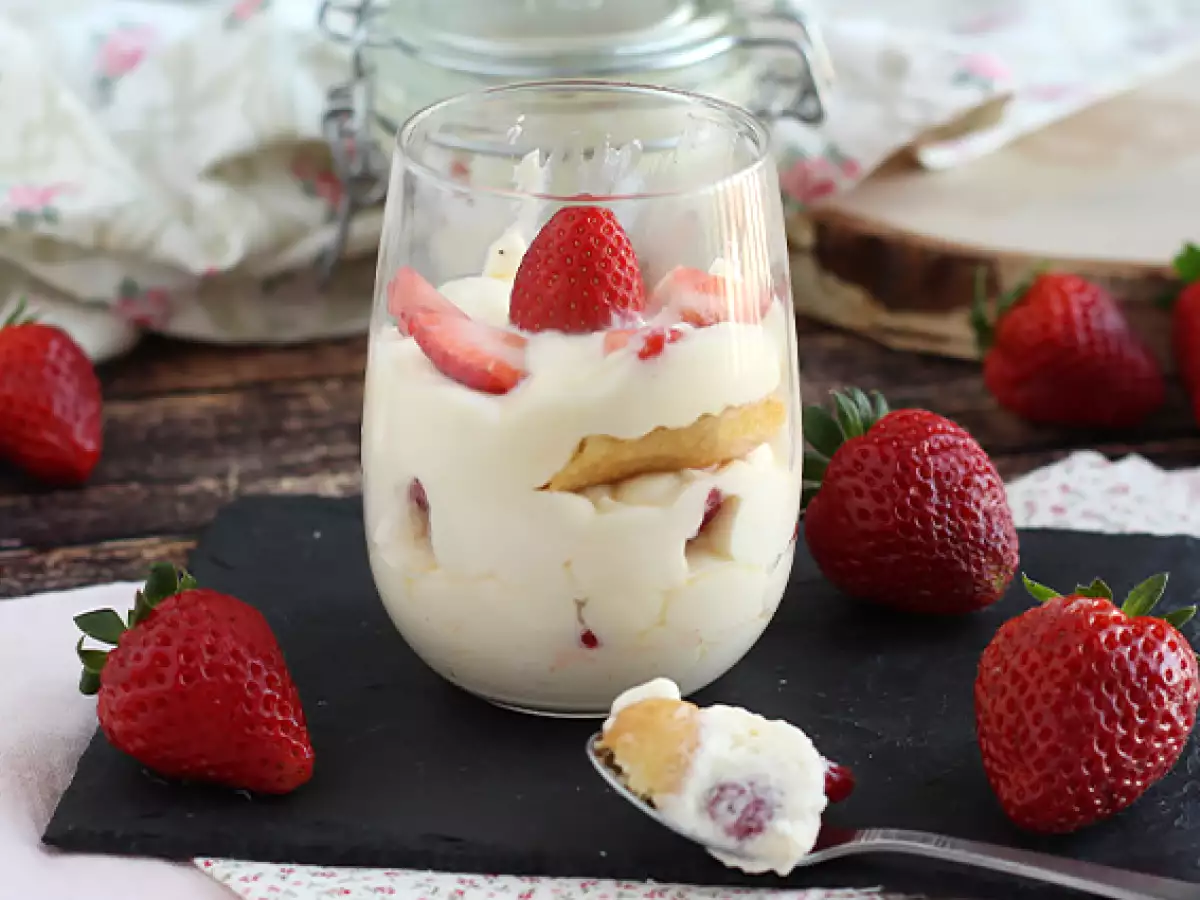 Jordgubbstiramisu i glas - foto 2