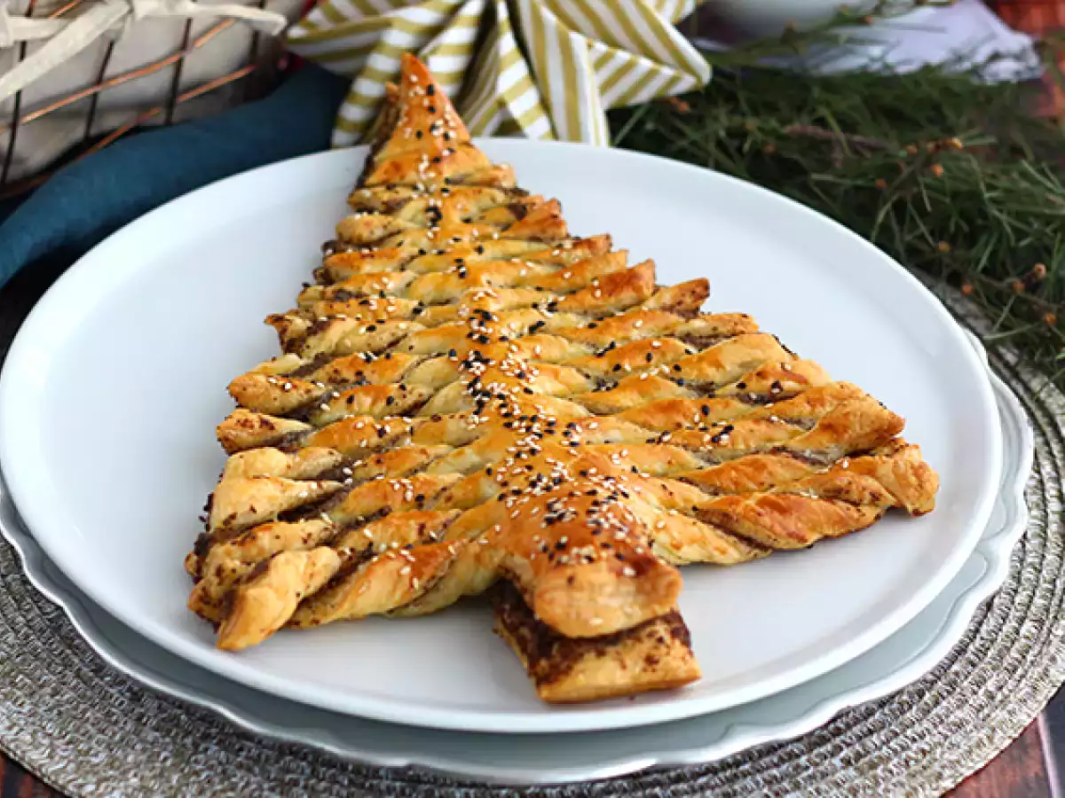 Julgran av smördeg med hemlagad tapenade - foto 3