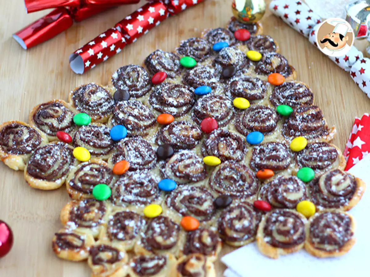 Julgran av smördeg med Nutella att dela