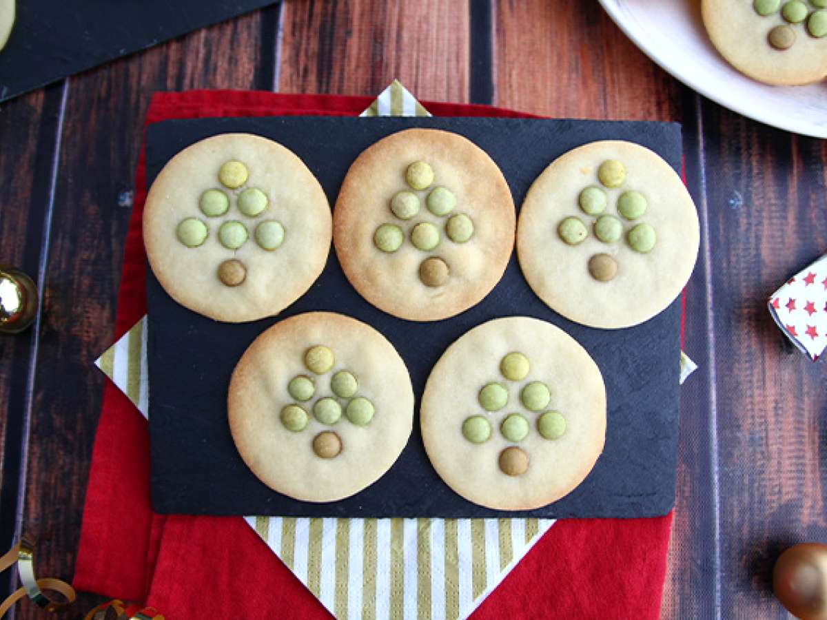 Julgransformade mördegskakor