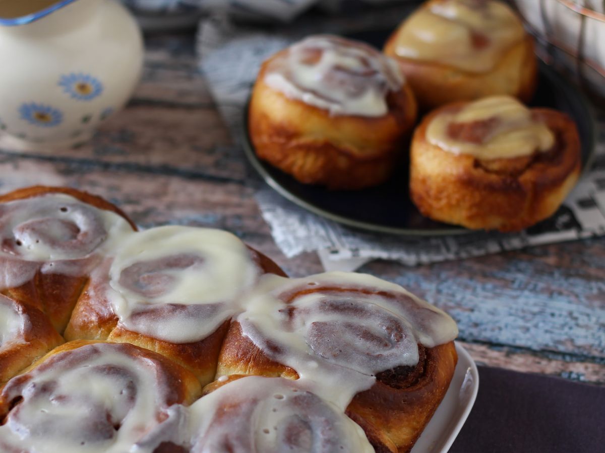 Kanelbullar, brioche med kanel och vaniljglasyr - foto 3