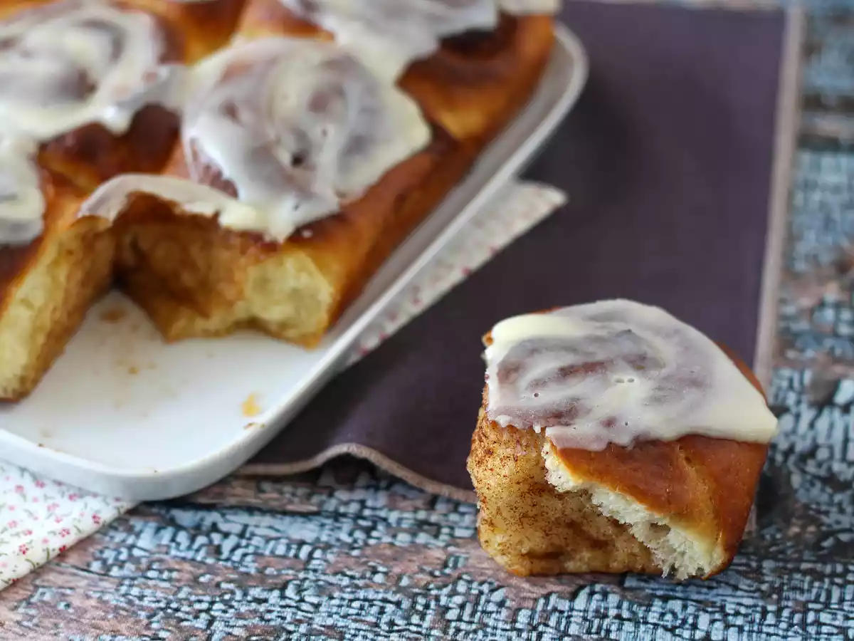 Kanelbullar, brioche med kanel och vaniljglasyr - foto 4