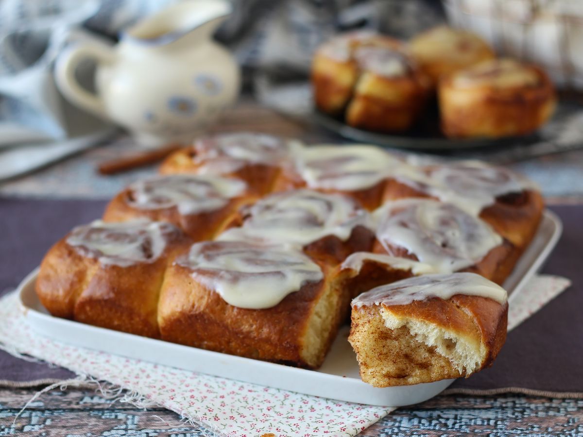 Kanelbullar, brioche med kanel och vaniljglasyr - foto 6