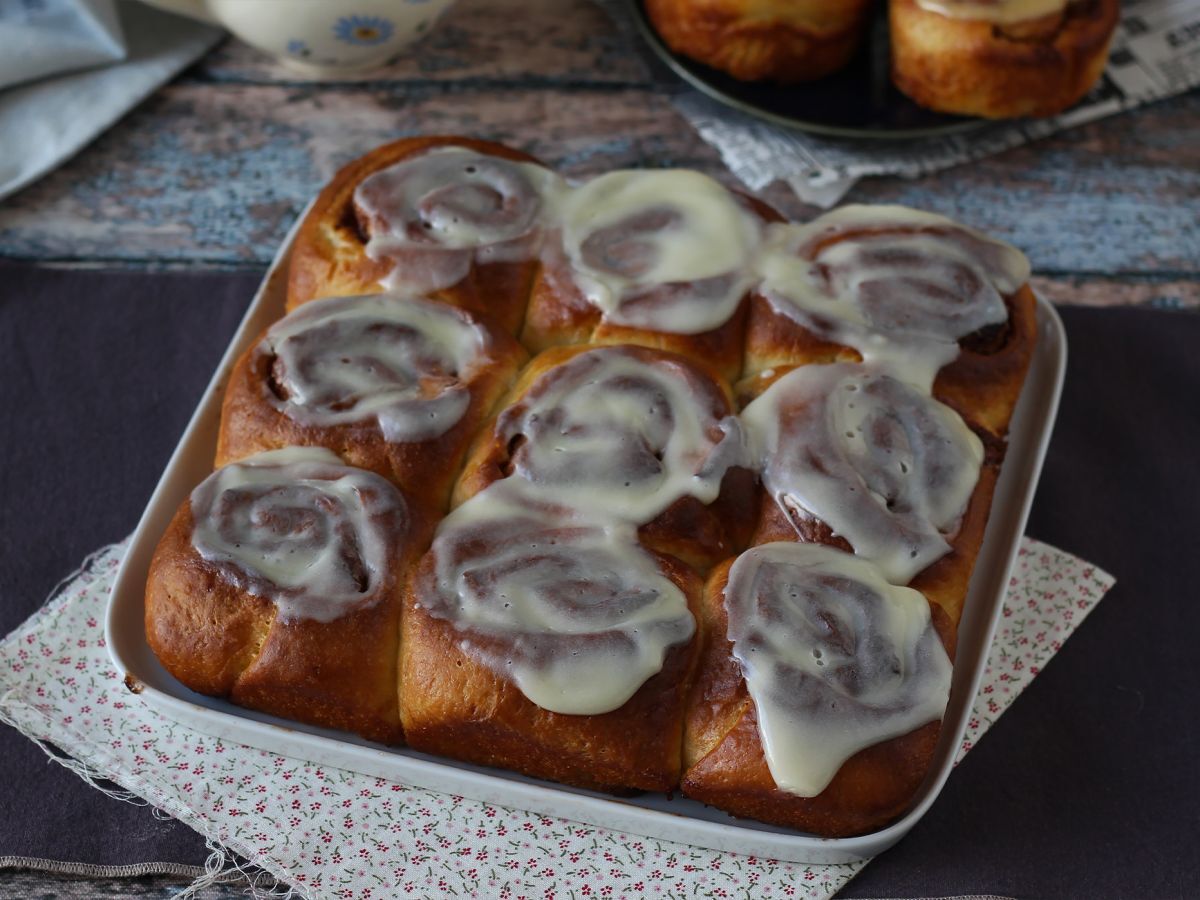 Kanelbullar, brioche med kanel och vaniljglasyr - foto 7