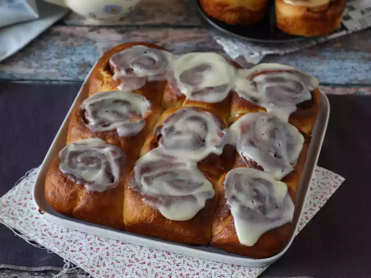 Kanelbullar, brioche med kanel och vaniljglasyr - foto 7
