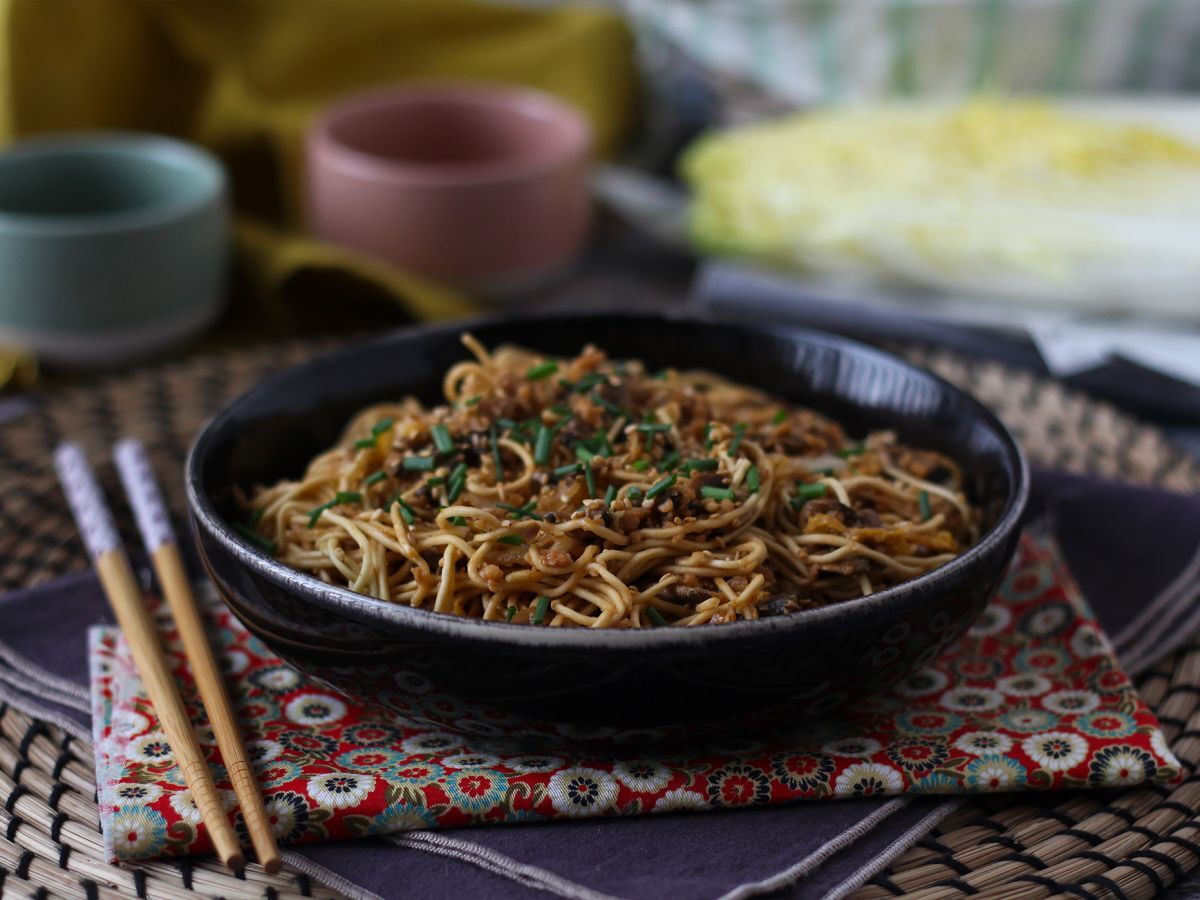 Kinesiska nudlar i wok (grönsaker och texturerat sojaprotein) - foto 4