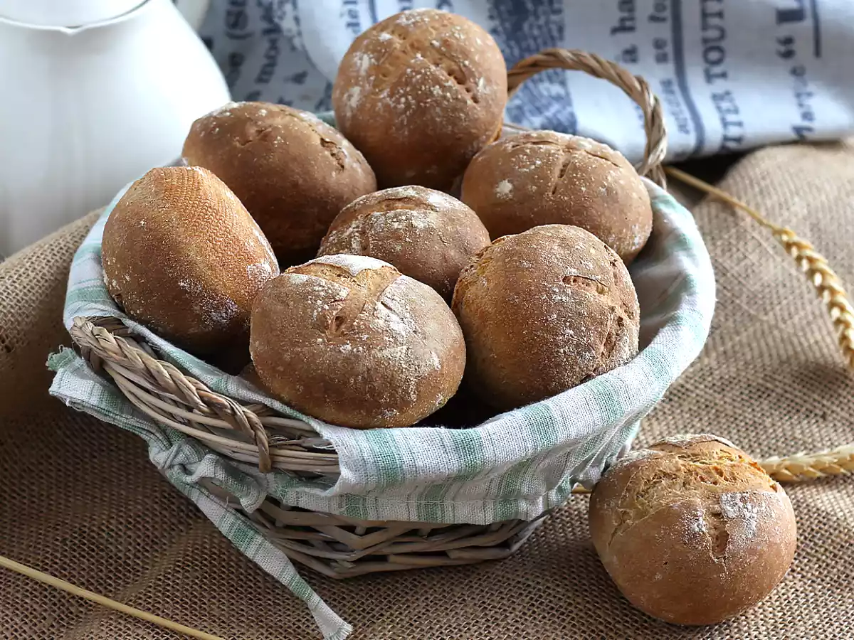 Knäckfria semlor - Resultat spröda och fluffiga!