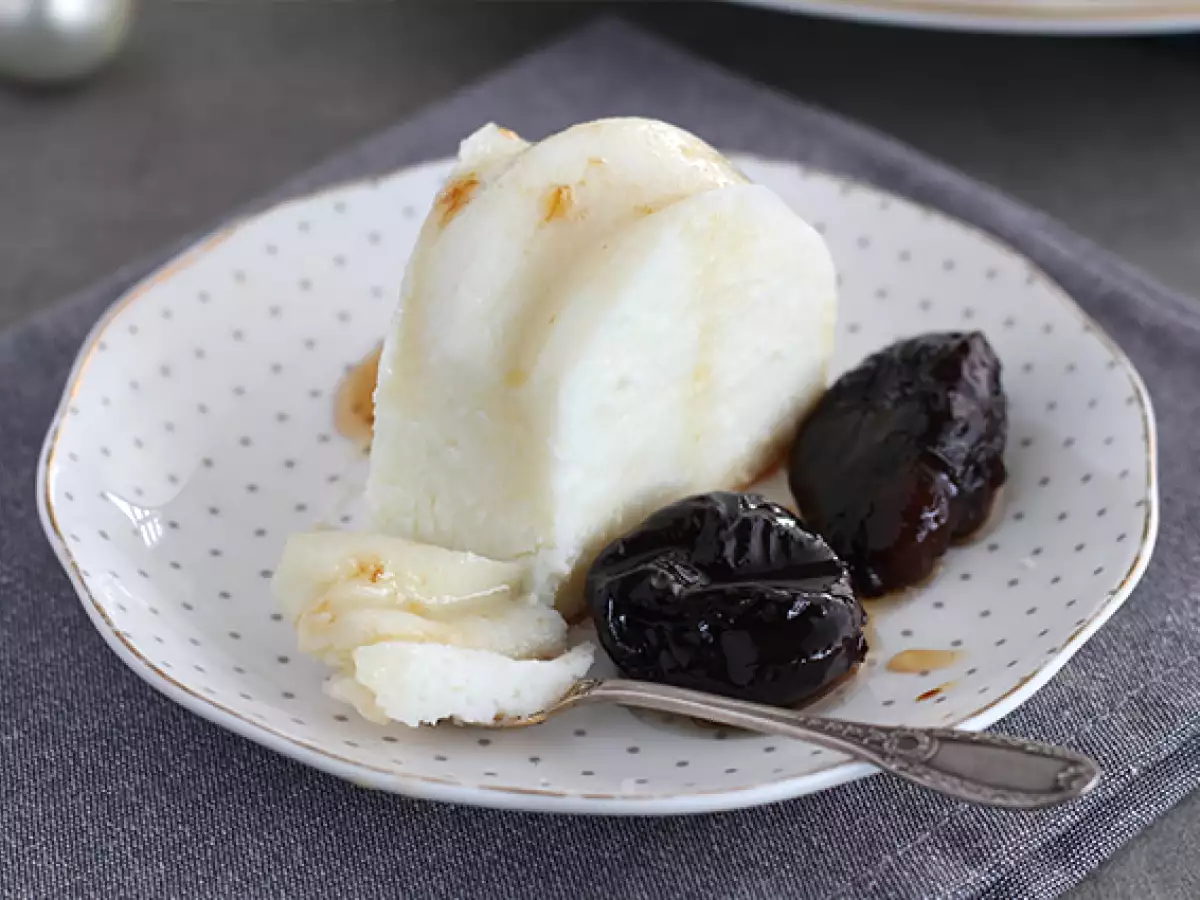 Kokos blanc-manger med katrinplommoncoulis - foto 3