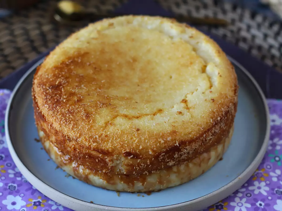Kokos- och kondenserad mjölk-flan, enkel och smältande - foto 4