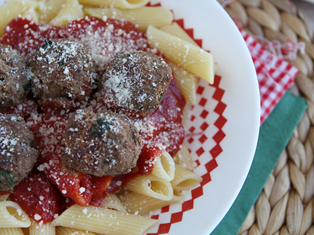 Köttbullar av nötkött och parmesan - foto 5