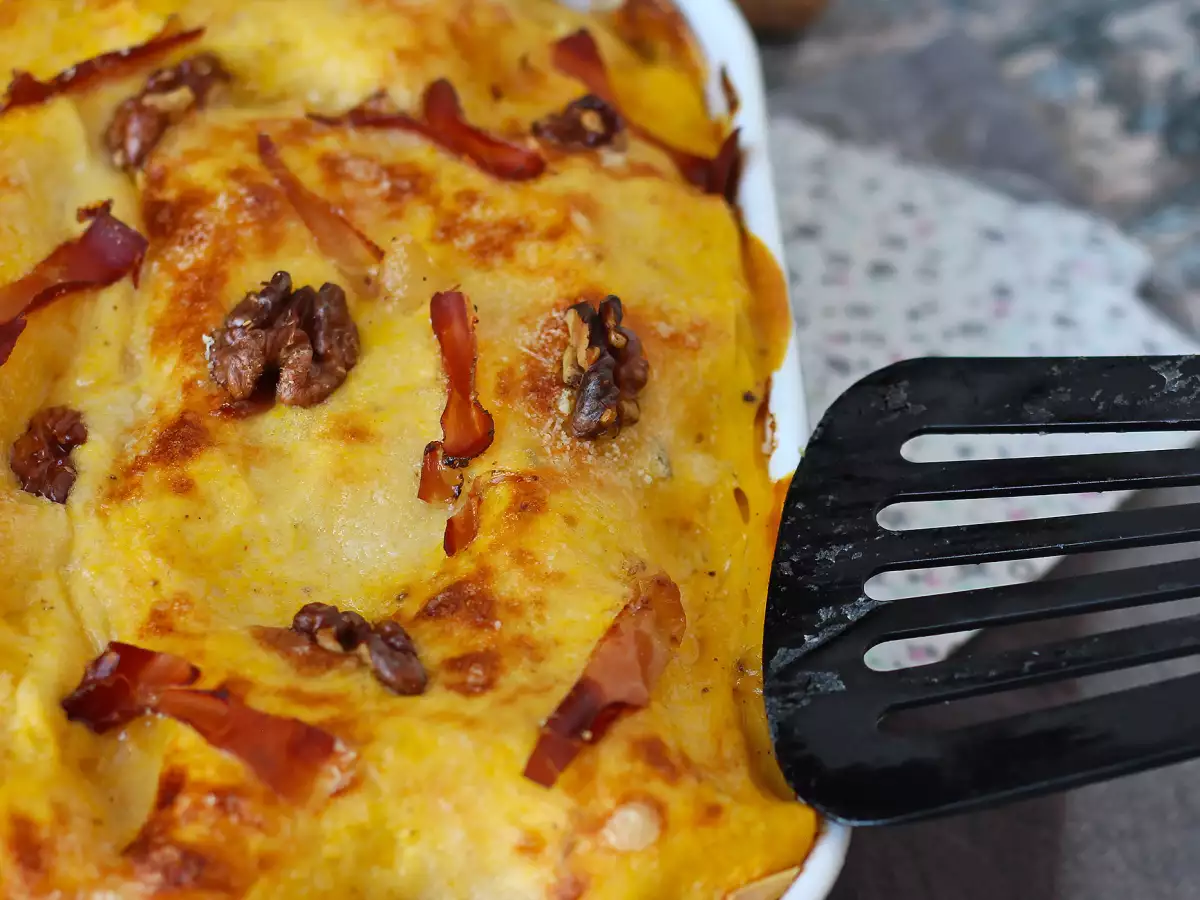 Krämig lasagne med pumpa, speck och krispiga valnötter - foto 2
