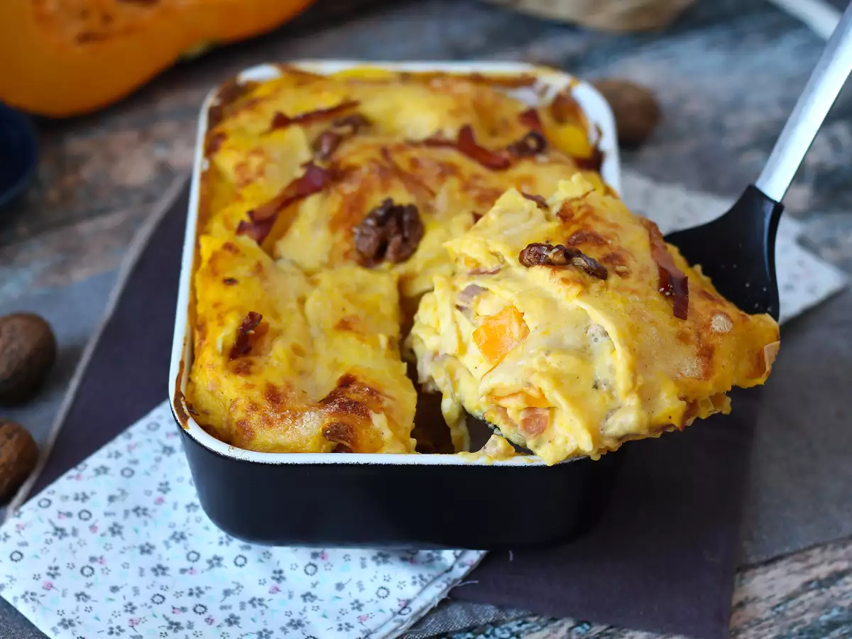 Krämig lasagne med pumpa, speck och krispiga valnötter - foto 7