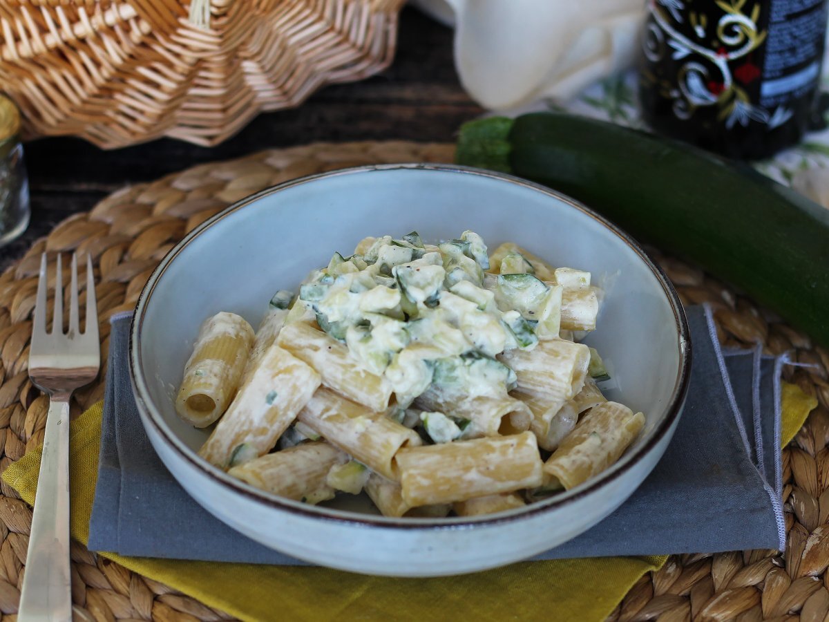 Krämig pasta med zucchini - ett välsmakande och snabbt recept - foto 2