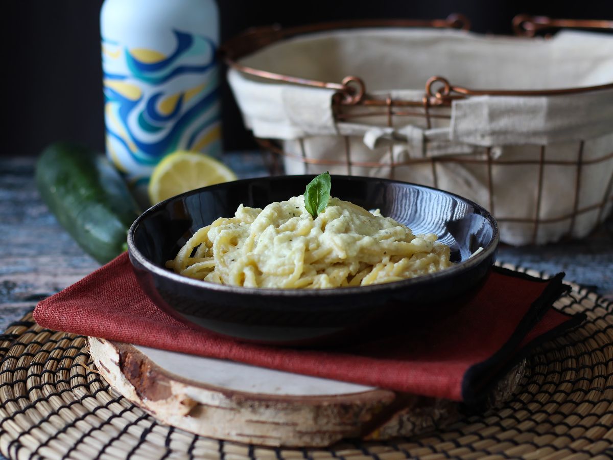 Krämig pasta med zucchini och grekisk yoghurt - foto 2