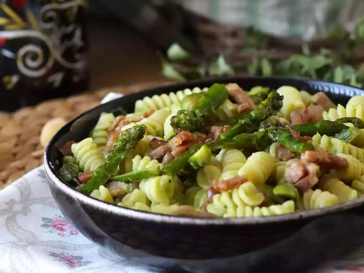 Krämig sparris- och baconpasta: enkelt och gott recept - foto 3