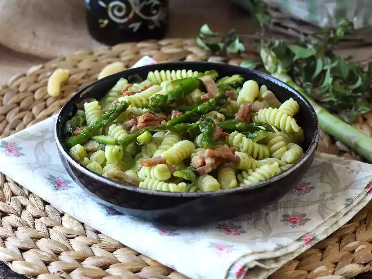 Krämig sparris- och baconpasta: enkelt och gott recept - foto 4