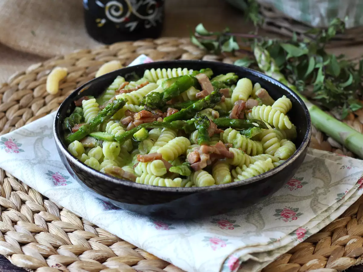 Krämig sparris- och baconpasta: ett enkelt och gott recept - foto 4