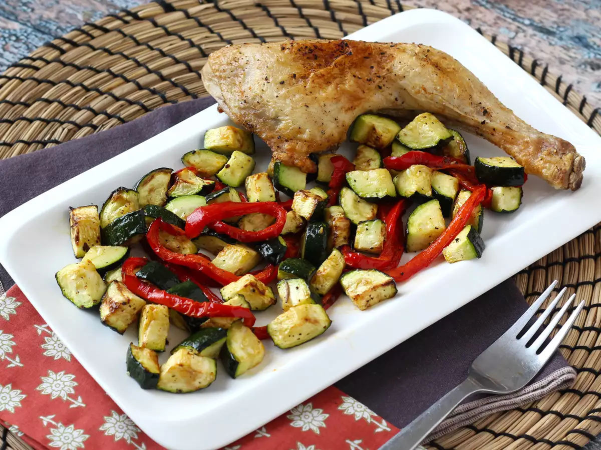 Kyckling med paprika och zucchini i airfryer på 20 minuter - foto 3