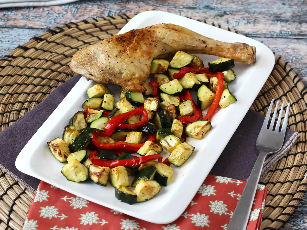 Kyckling med paprika och zucchini i airfryer på 20 minuter - foto 5