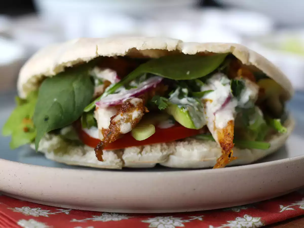 Kyckling-shawarma i luftfritösen, pitabröd och tahinisås - foto 3
