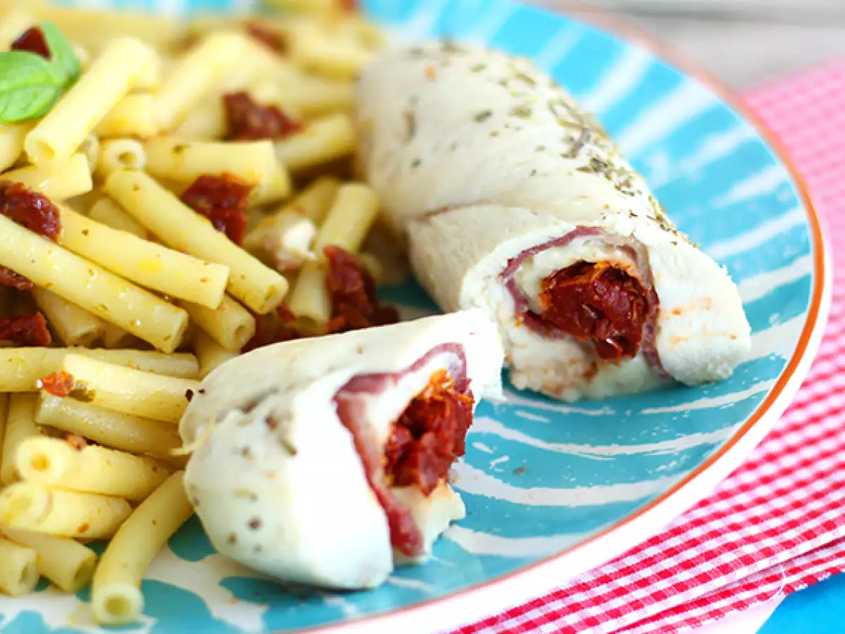 Kycklingballotiner med mozzarella och soltorkade tomater