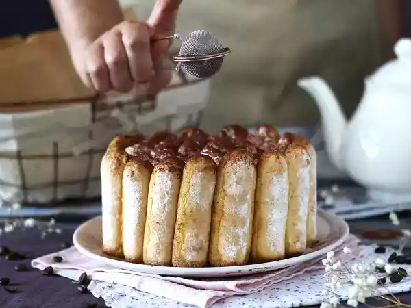 Recept Läcker charlotte i tiramisu-stil utan ägg