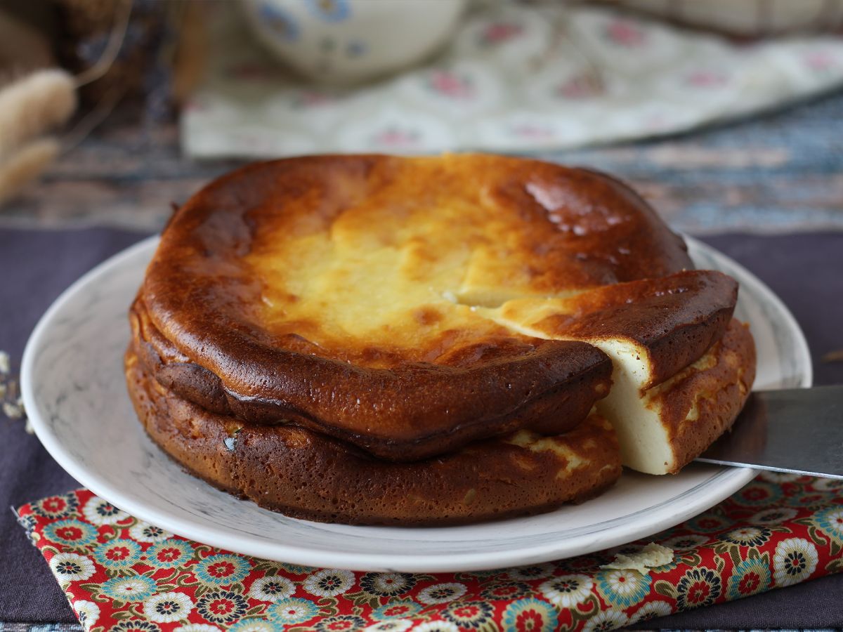 Läcker cheesecake utan bakverk som är superenkel att göra!