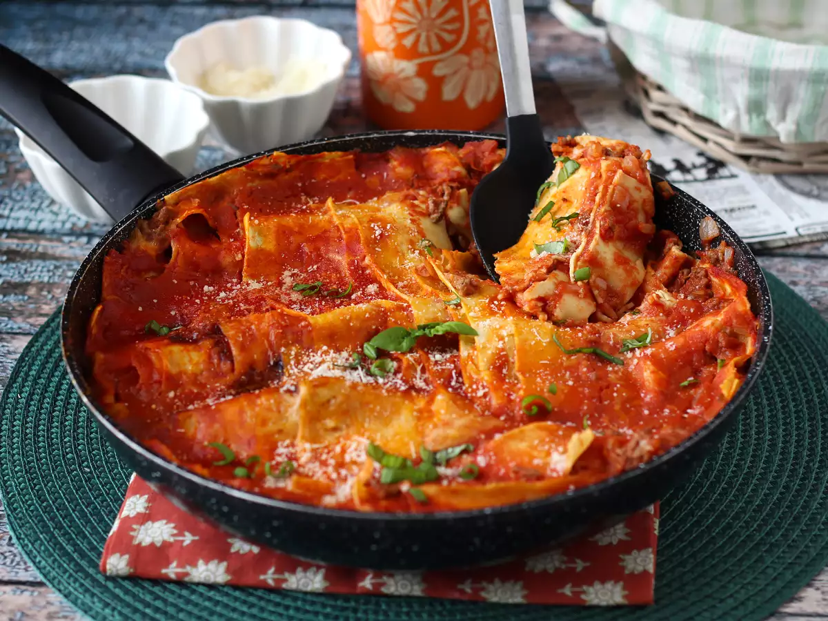 Lasagne med bolognesesås i stekpanna - foto 6