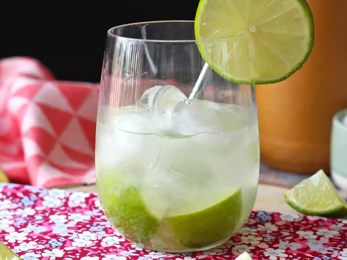 Lemon Caipirinha: den brasilianska drinken som är lätt att göra utan en cocktailshaker