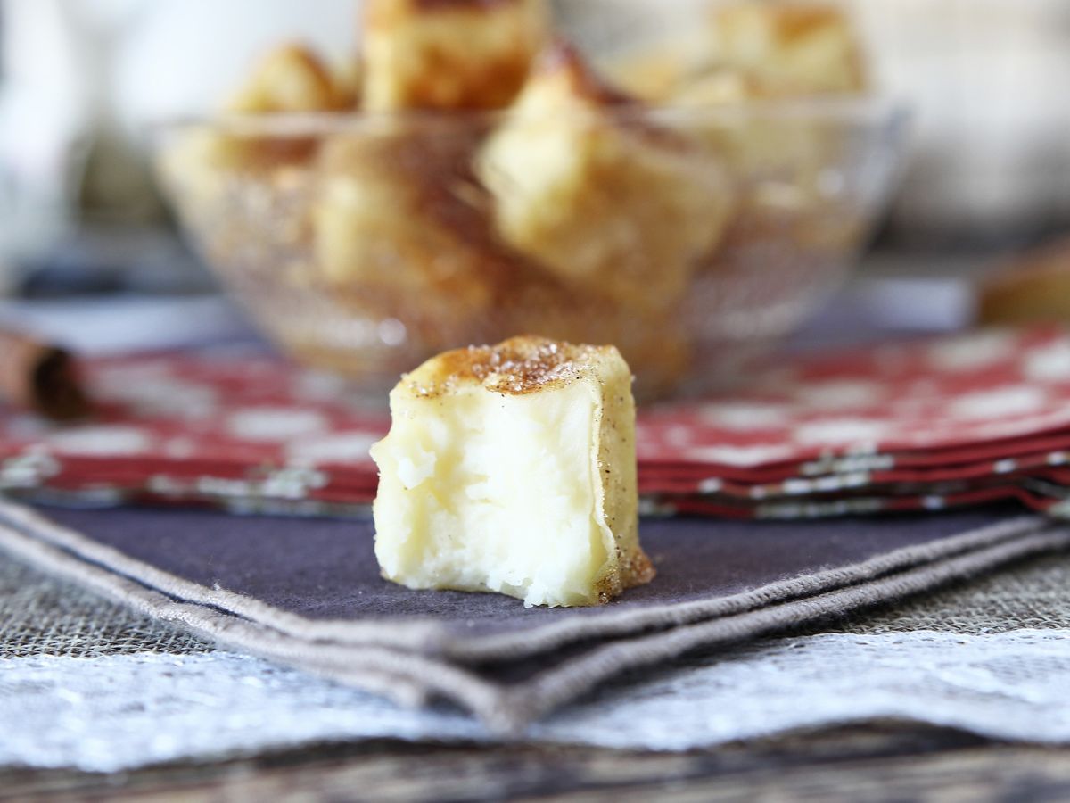 Luftstekt mjölk i en luftfryser. Den traditionella desserten med mindre olja och samma smak som alltid. - foto 2