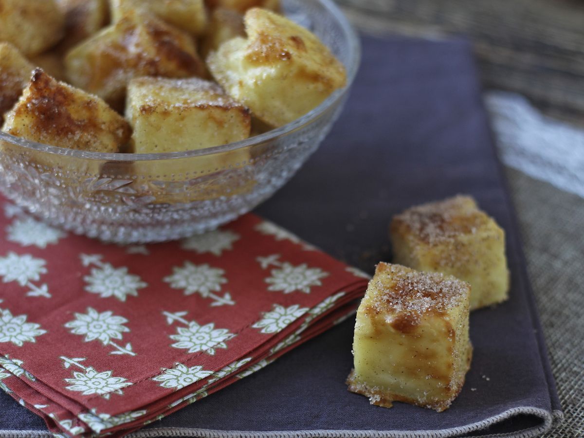 Luftstekt mjölk i en luftfryser. Den traditionella desserten med mindre olja och samma smak som alltid. - foto 3