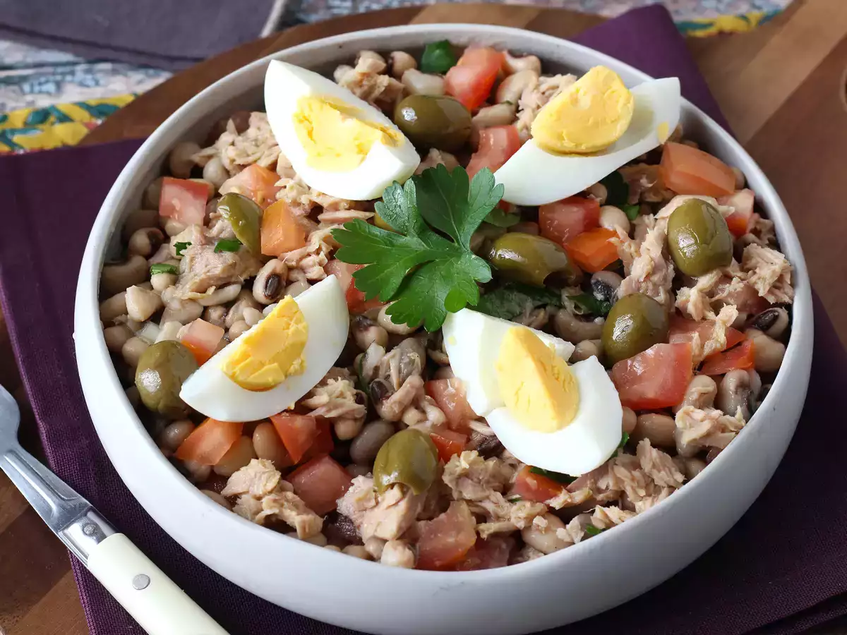 Majsallad med tonfisk, ägg och oliver: den portugisiska klassikern! - foto 4
