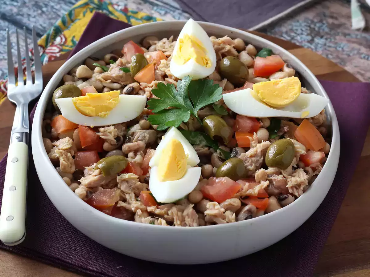Majsallad med tonfisk, ägg och oliver: den portugisiska klassikern! - foto 5
