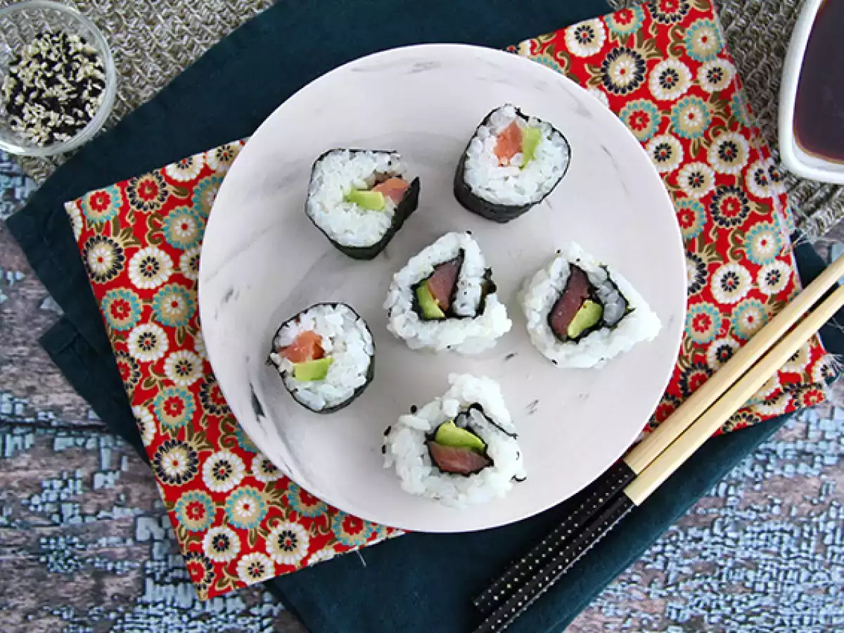 Maki med rökt lax och avokado - foto 3