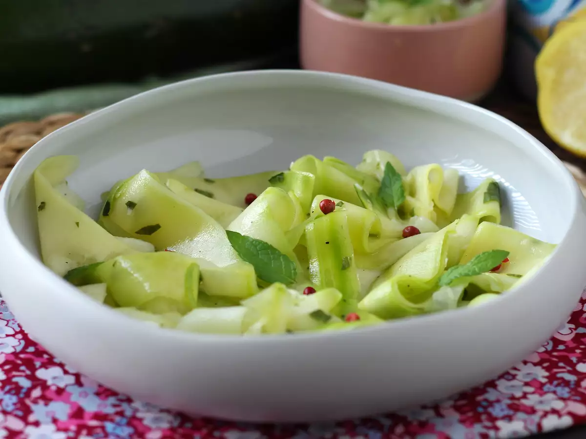 Marinerad zucchini – sommarens perfekta grönsakscarpaccio - foto 3