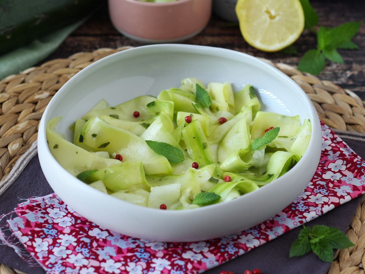 Marinerade zucchini, den perfekta grönsakscarpaccion för sommaren!