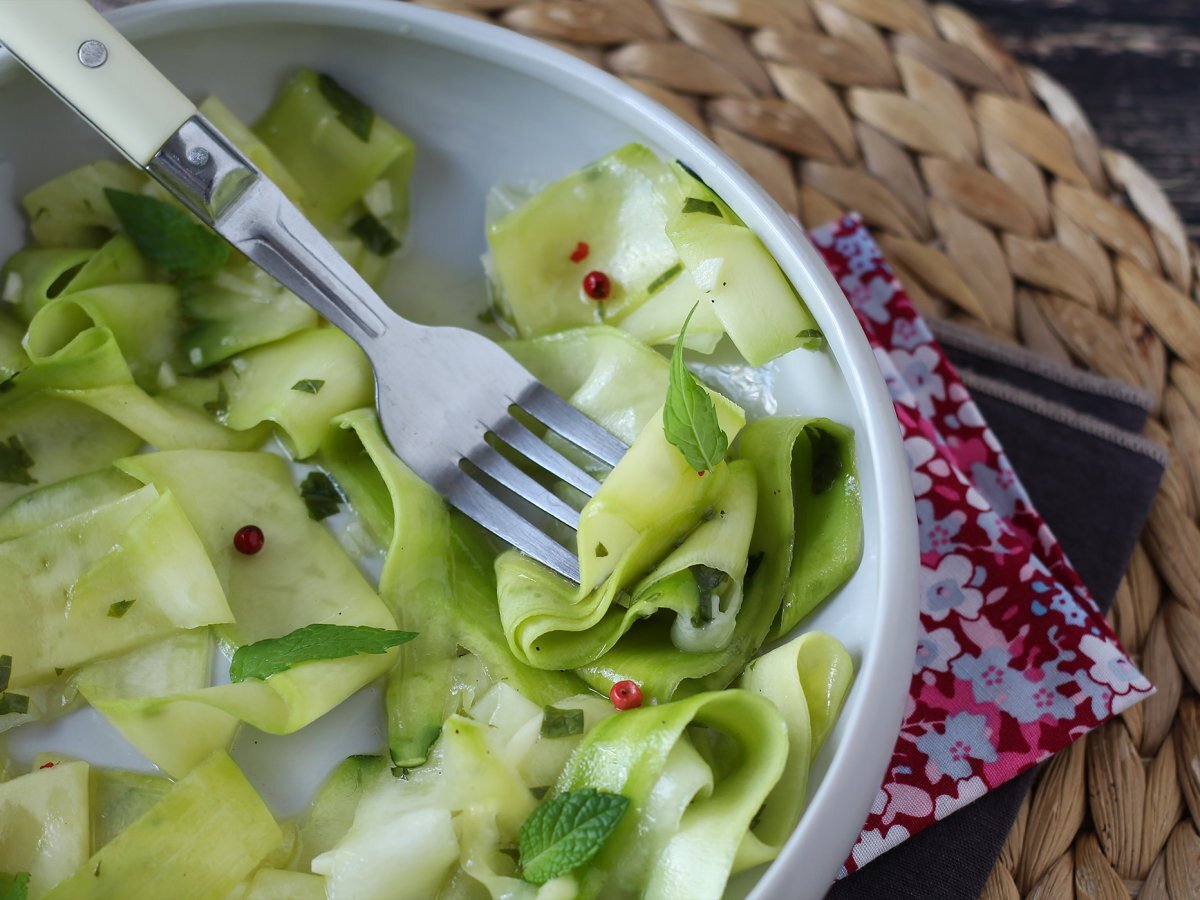 Marinerade zucchini, den perfekta grönsakscarpaccion för sommaren! - foto 2