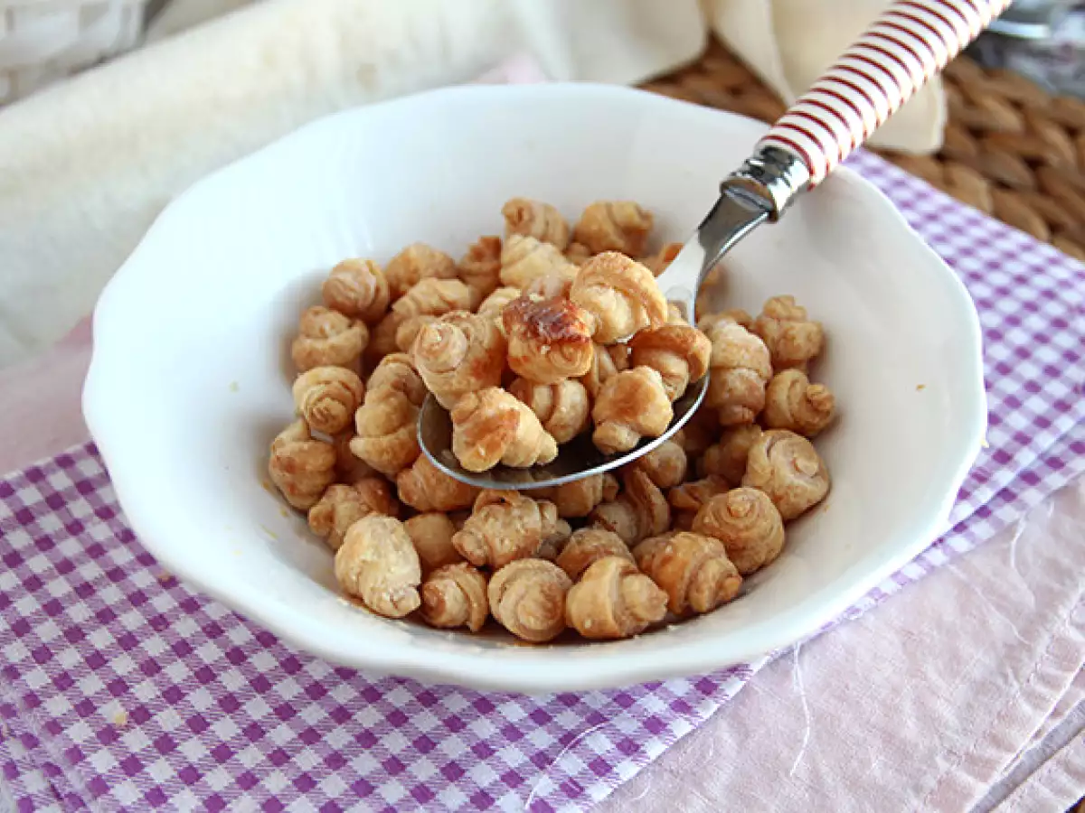 Minicroissanter som frukostflingor