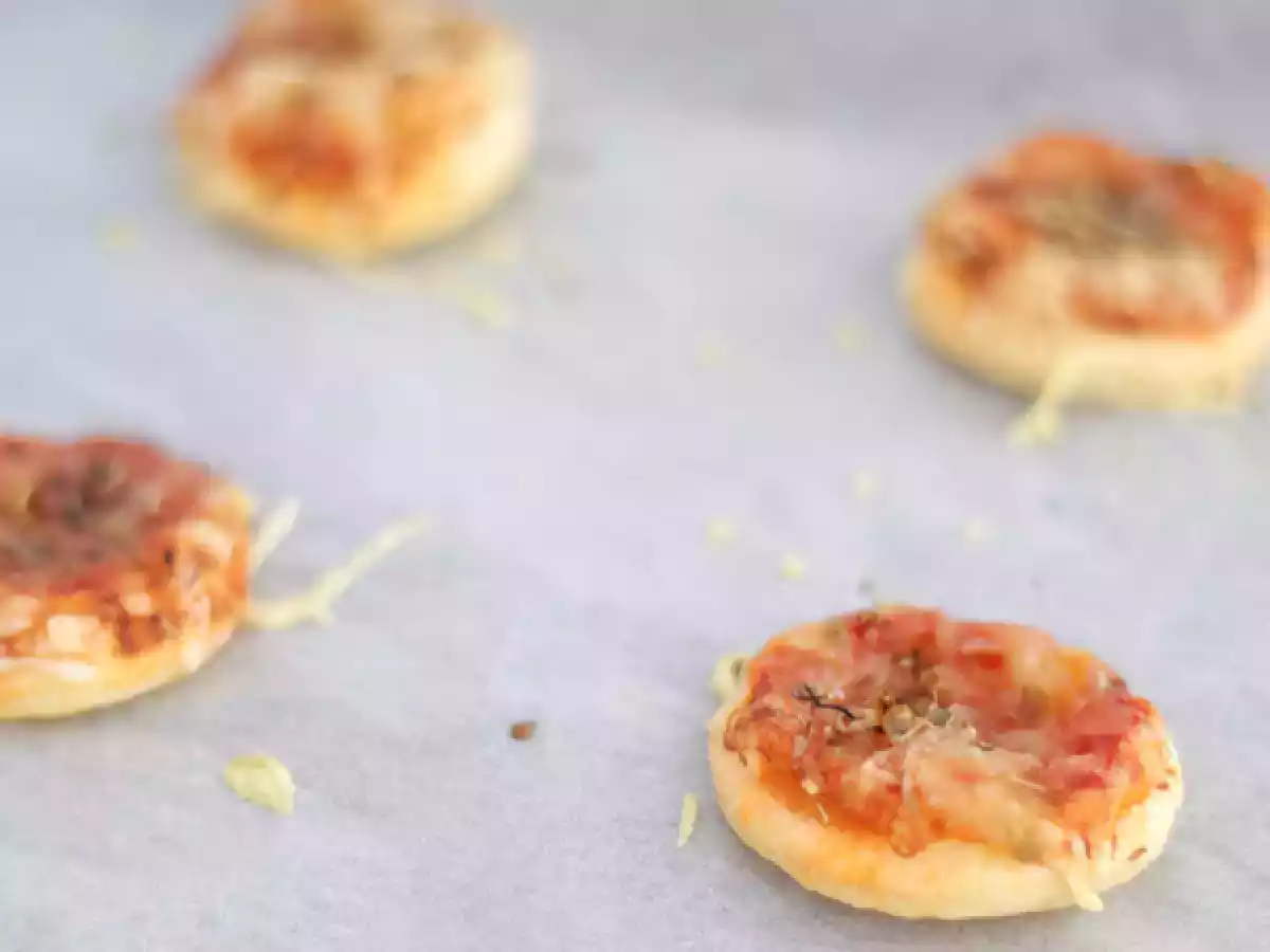 Minipizzor med smördeg