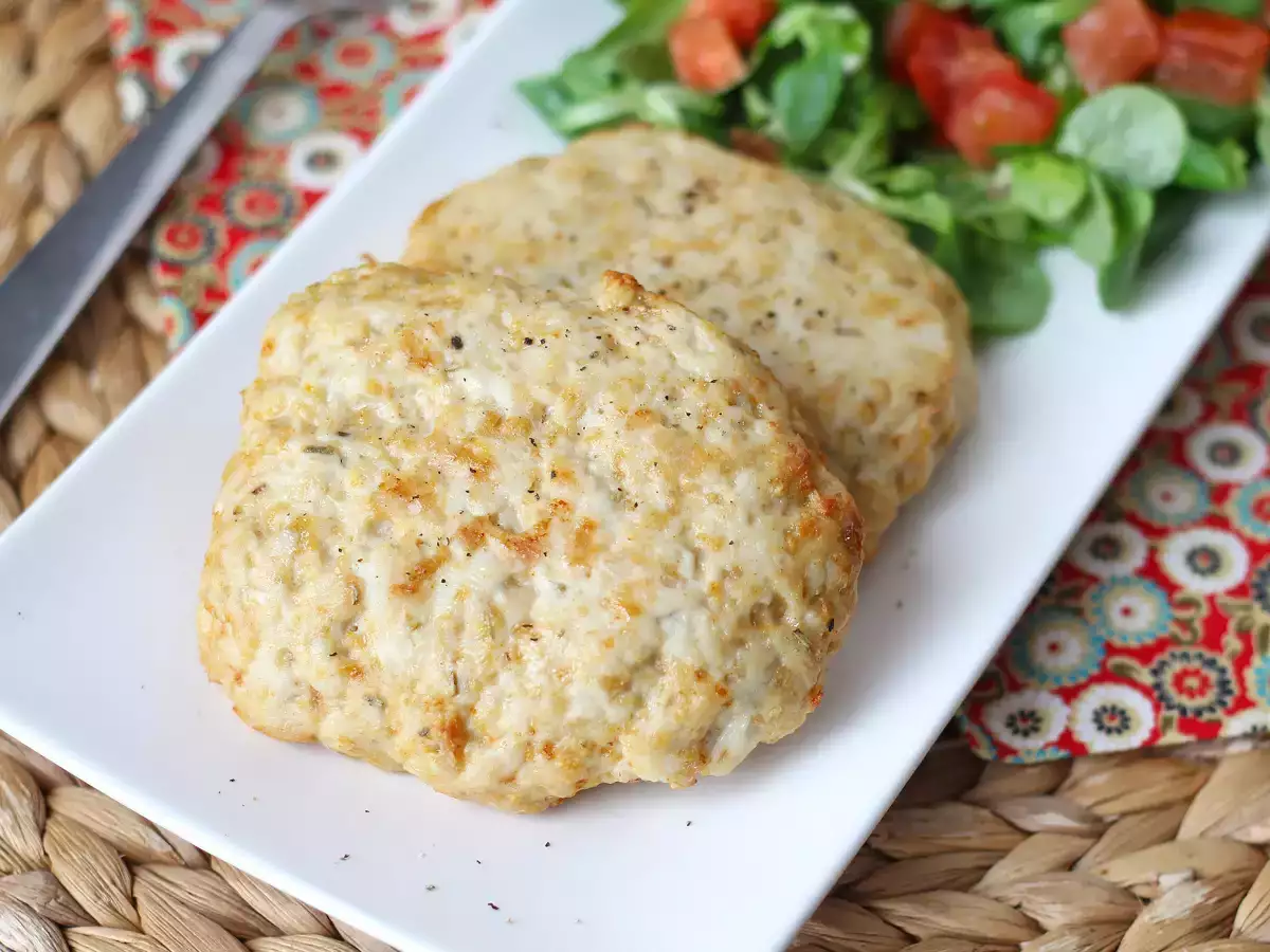 Mjuka och saftiga kycklingburgare i varmluftsfritösen - foto 4