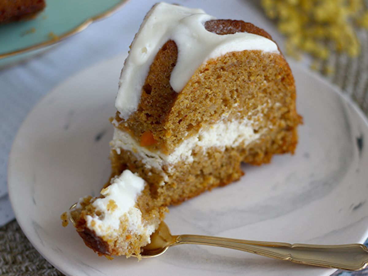 Morotskaka med cheesecakefyllning - foto 4