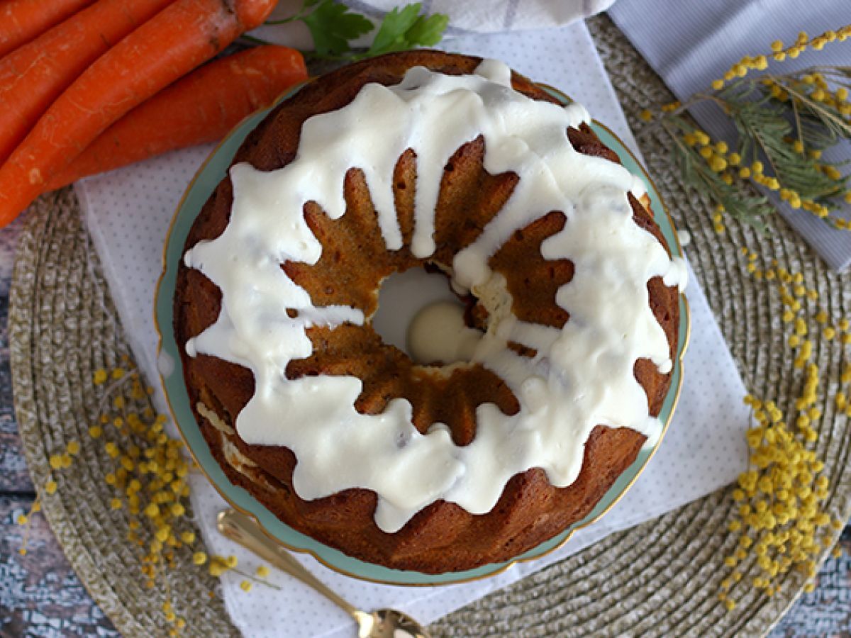 Morotskaka med cheesecakefyllning - foto 5