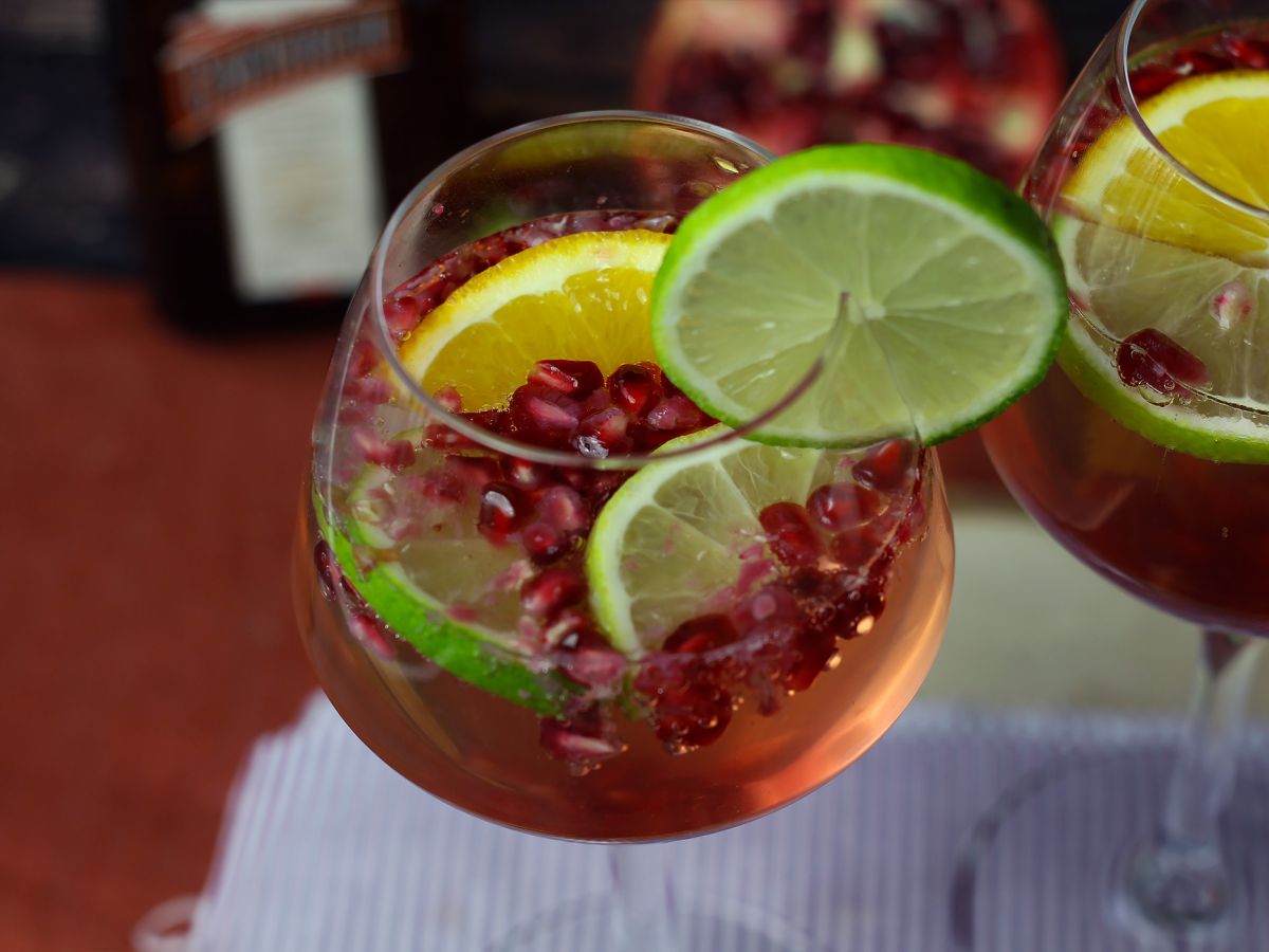 Mousserande vin sangria: den uppfriskande stjärnan på festligheterna - foto 4