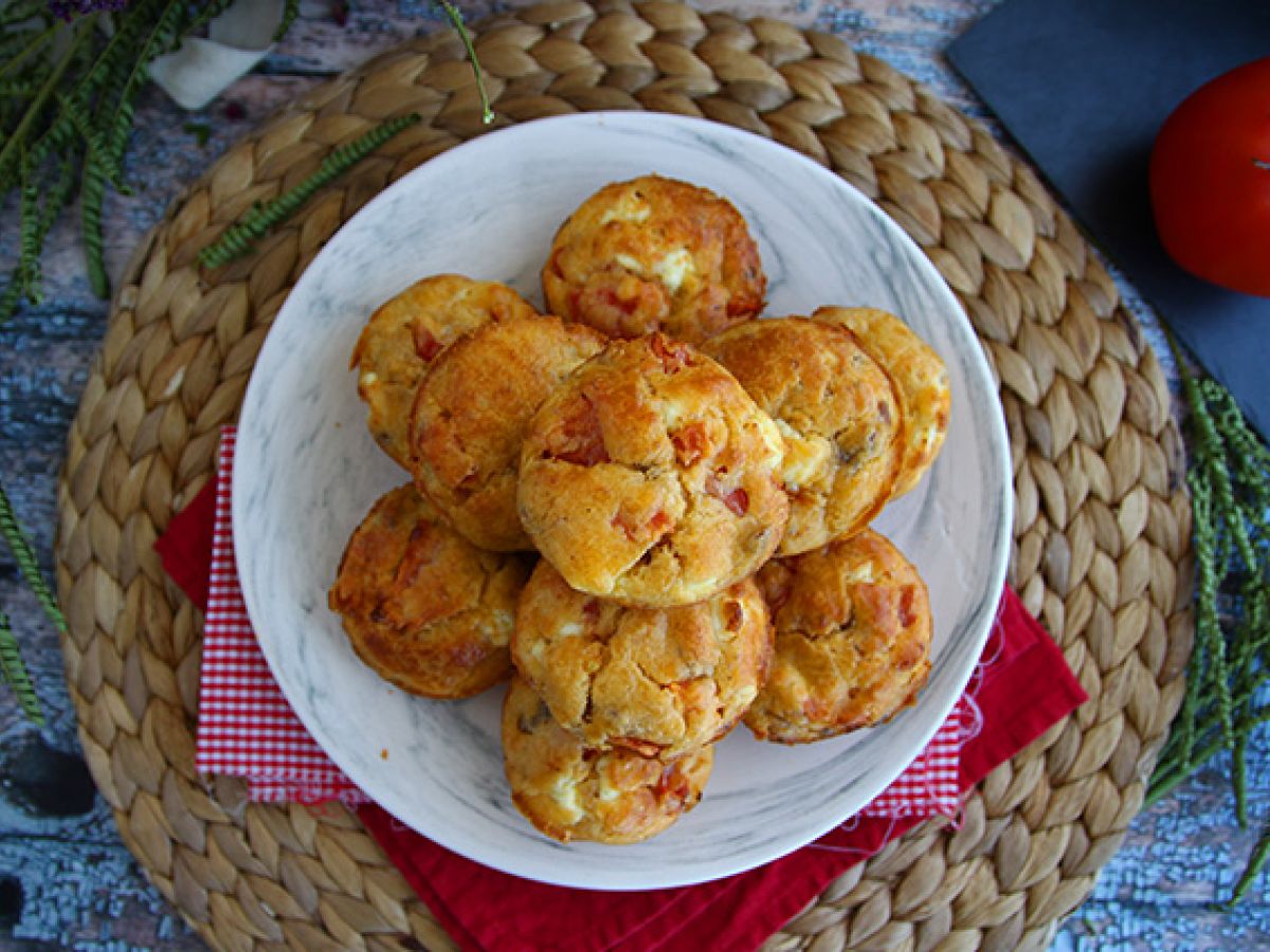 Muffins med tonfisk, tomat och fetaost - foto 2