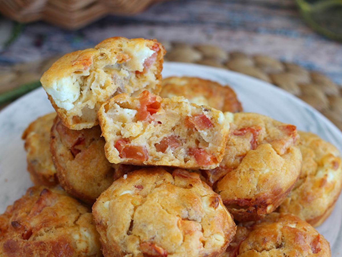 Muffins med tonfisk, tomat och fetaost - foto 3