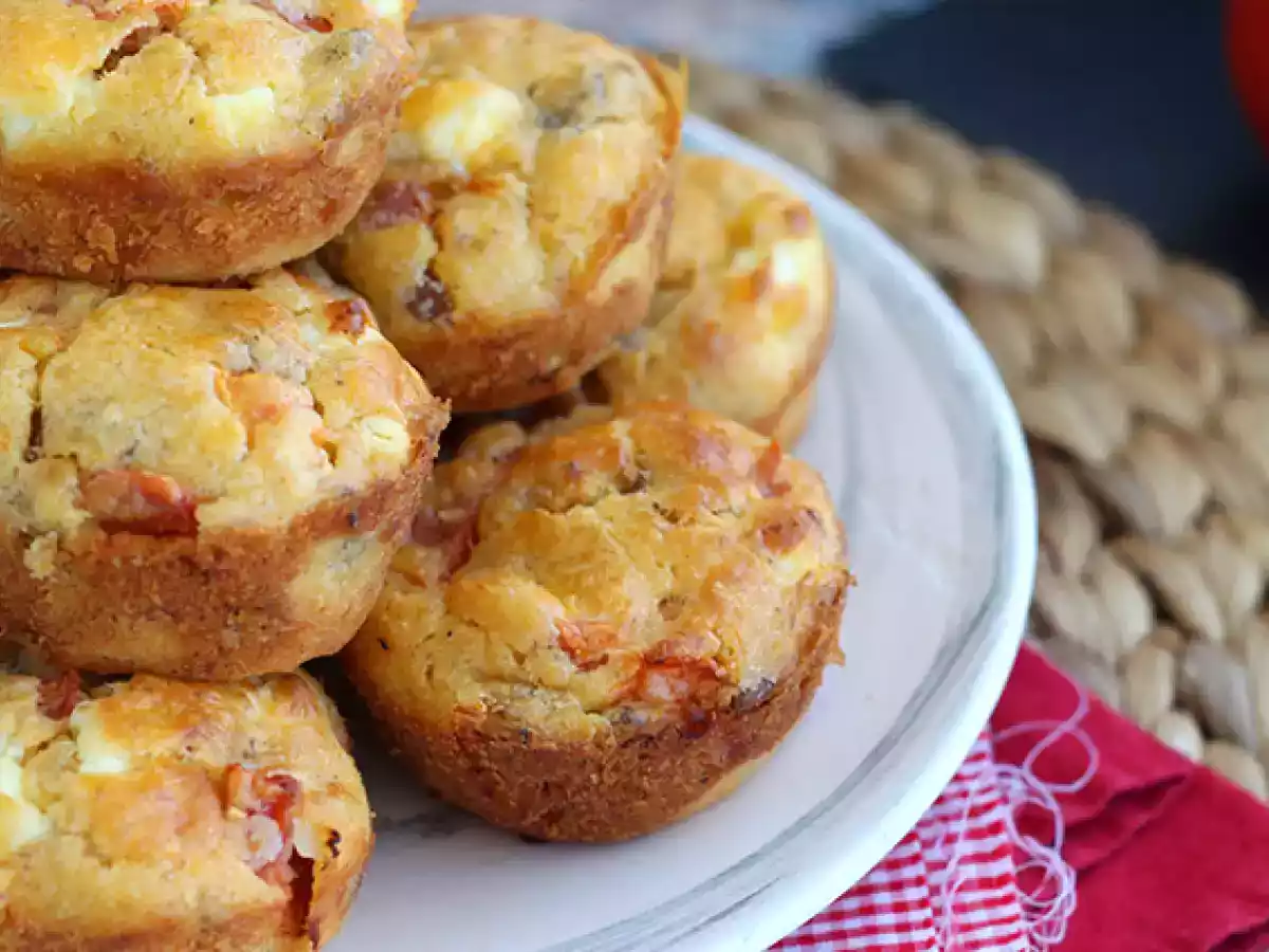 Muffins med tonfisk, tomat och fetaost - foto 4