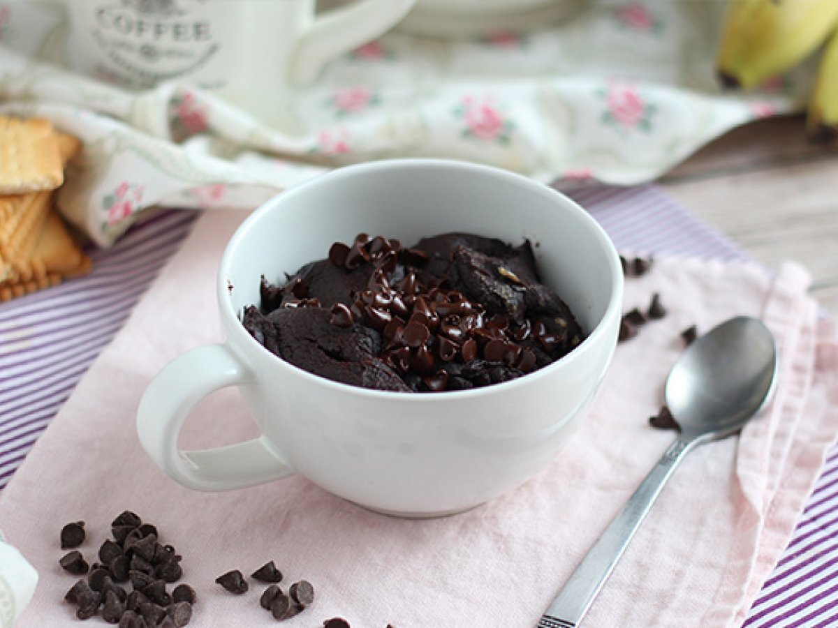 Mug cake med choklad och jordnötssmör i mikrovågsugnen på 1 minut. - foto 2